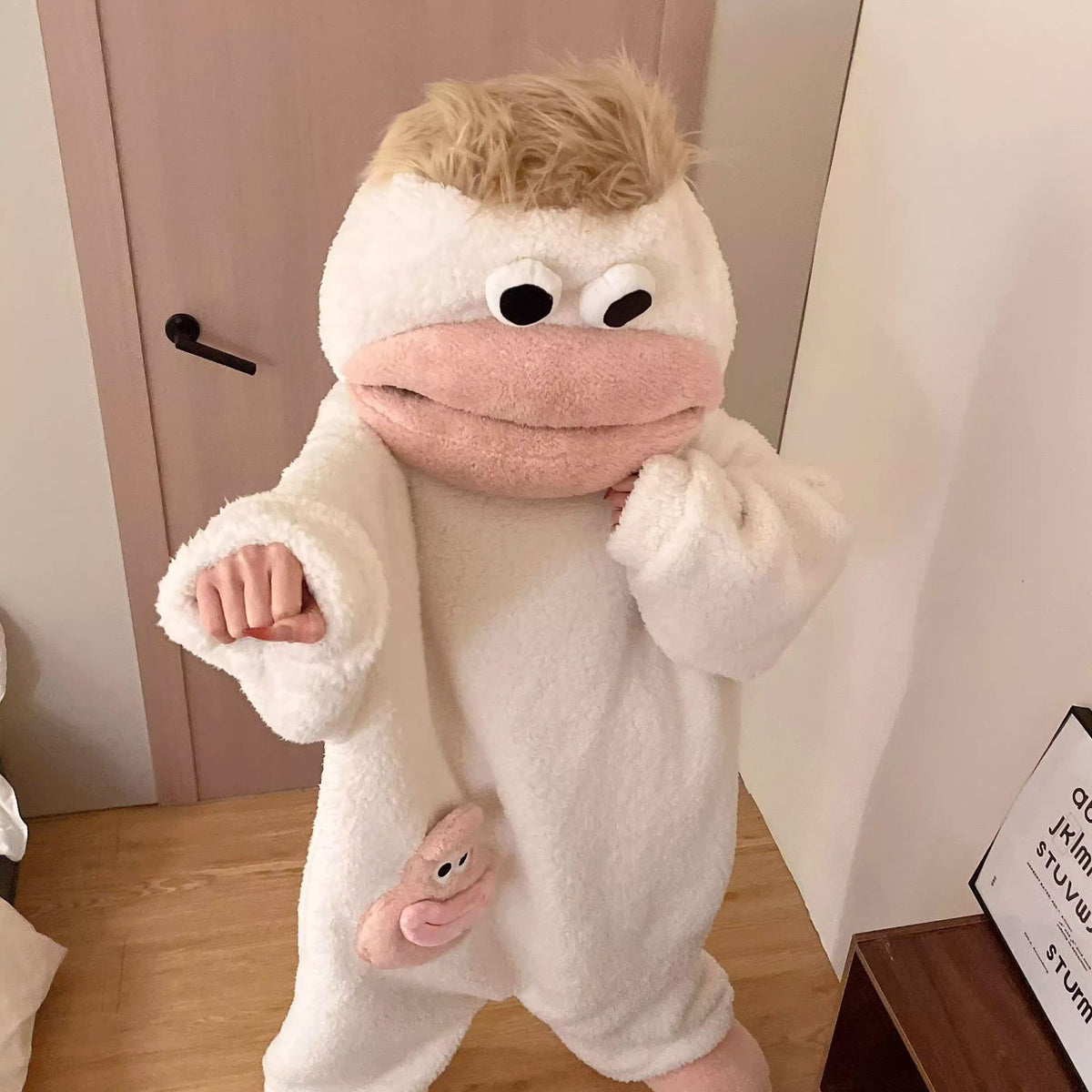 Merry Muncher onesie in Snowman White
